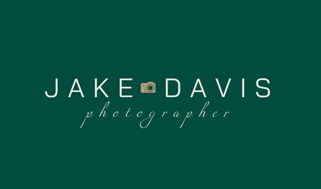 Designvorlage Photographer Contacts Information with Camera on Green für Business card