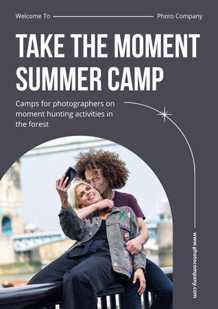 τουριστική διαφήμιση στρατόπεδο με ζευγάρι με κάμερα Poster Πρότυπο σχεδίασης