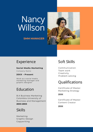 Platilla de diseño Social Marketing Manager Skills and Experience Resume