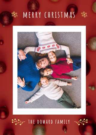 Platilla de diseño Wonderful Christmas Greetings with Family Photo In Red Postcard 5x7in Vertical
