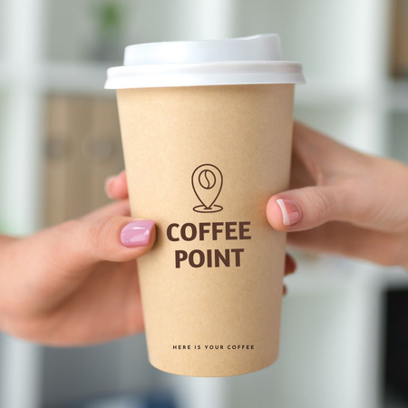 Реклама кофейни с чашкой кофе в женских руках Logo – шаблон для дизайна