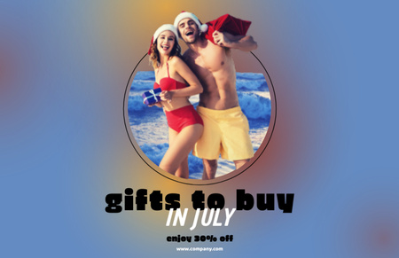 Plantilla de diseño de Hombre joven y mujer sosteniendo regalo de Navidad en la playa Thank You Card 5.5x8.5in 
