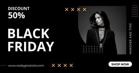 Plantilla de diseño de Descuento de viernes negro con mujer vestida con estilo en tonos oscuros Facebook AD 