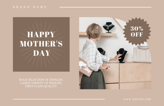 Plantilla de diseño de Woman choosing Jewelry on Mother's Day Thank You Card 5.5x8.5in 