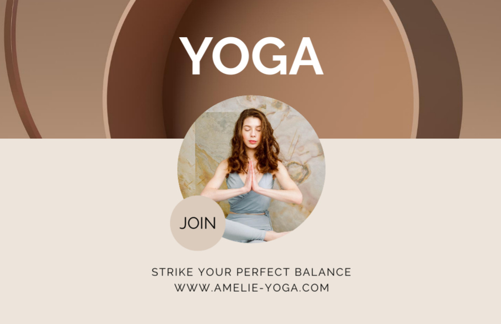 Calming Online Yoga Classes Promotion Flyer 5.5x8.5in Horizontalデザインテンプレート