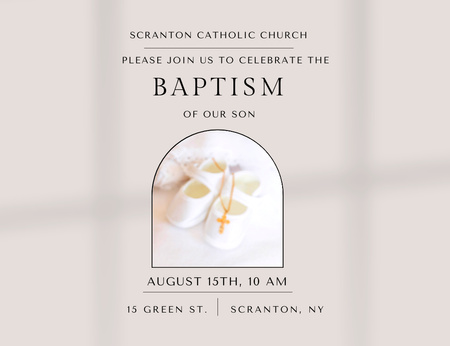 Template di design Annuncio di cerimonia di battesimo con scarpe per bambini Invitation 13.9x10.7cm Horizontal