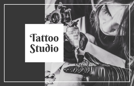 Plantilla de diseño de Anuncio de estudio de tatuajes con muestras de obras de arte Business Card 85x55mm 