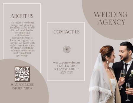 Modèle de visuel Agence de planification et de stylisme de mariage - Brochure 8.5x11in