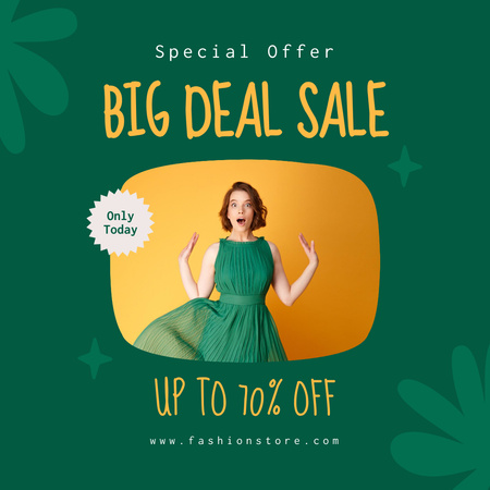 Sale Announcement with Surprised Young Girl in Dress Instagram Modelo de Design