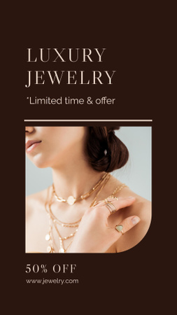 Ontwerpsjabloon van Instagram Story van Jewelry Offer with Necklaces