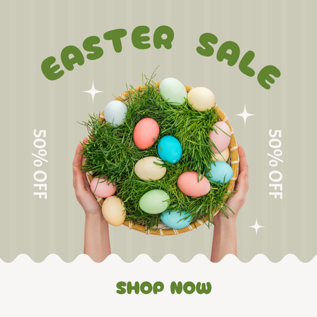 Designvorlage Ankündigung des Osterverkaufs mit bunten Eiern mit Gras in Weidenplatte für Instagram
