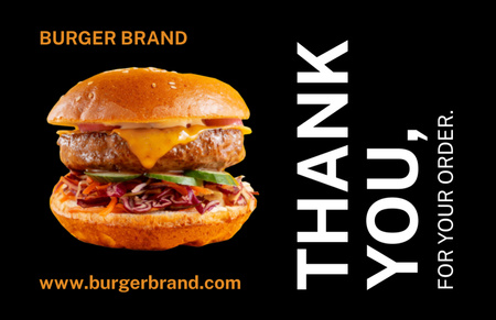 Template di design gustoso hamburger offerta su nero Business Card 85x55mm