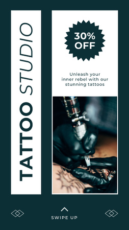 Профессиональные услуги тату-студии со скидкой в синем цвете Instagram Story – шаблон для дизайна