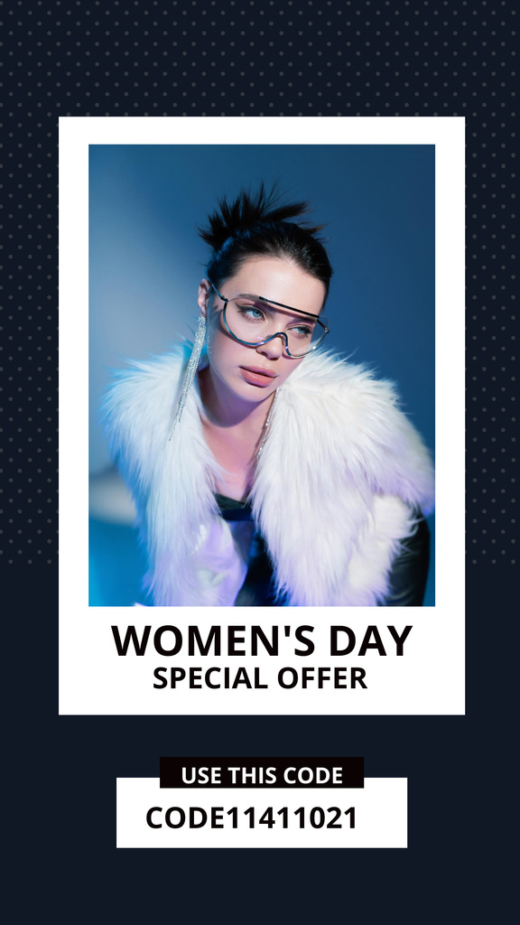 Template di design Special Offer on International Women's Day Instagram Story