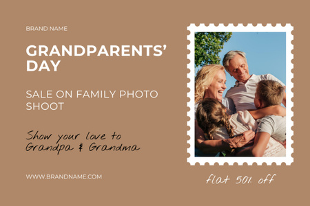 Template di design Sconto per il servizio fotografico di famiglia il giorno dei nonni Postcard 4x6in