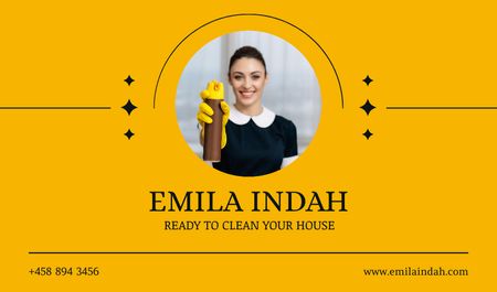 Ontwerpsjabloon van Business card van Cleaning Services Ad with Smiling Maid