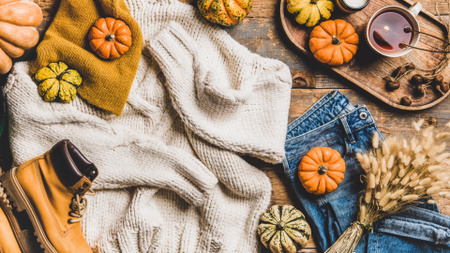 Humor de outono com abóboras e suéter quente Zoom Background Modelo de Design