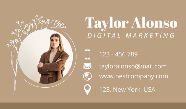 Digital Marketing Specialist Beige Introductory Business cardデザインテンプレート