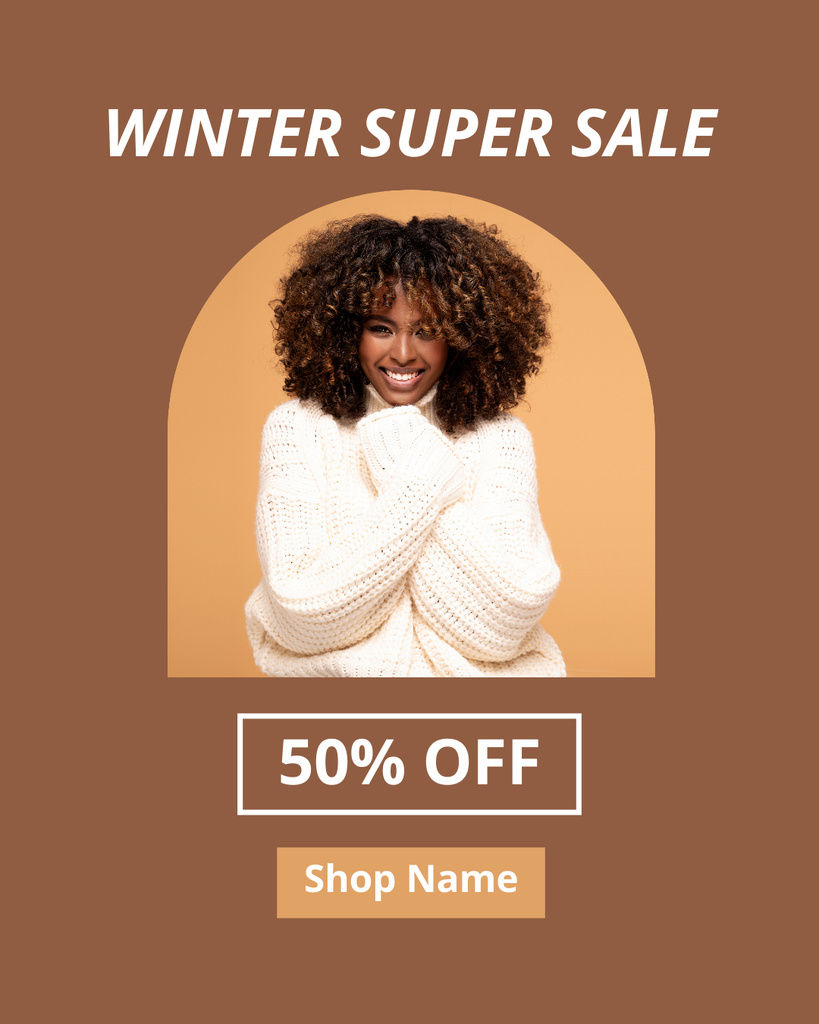 Ontwerpsjabloon van Instagram Post Vertical van Winter Super Sale Announcement with Smiling Model