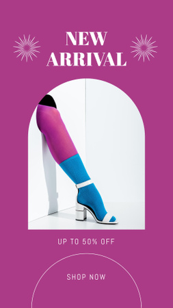 ženské nohy ve stylových sandálech a fialových punčocháčích Instagram Video Story Šablona návrhu