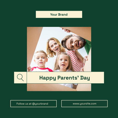 Parents' Day Greeting with Family on Green Instagram Design Template