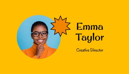 Plantilla de diseño de Oferta de servicio de director creativo en amarillo brillante Business Card US 