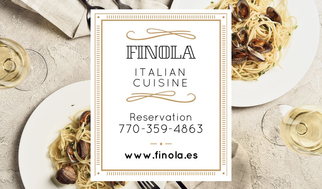 Italian Restaurant Offer with Seafood Pasta Dish Business card Modelo de Design