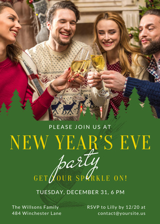 Modèle de visuel Christmas Party Announcement with People Toasting with Champagne - Invitation