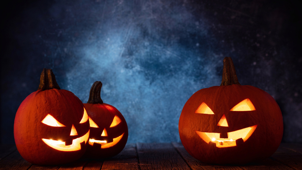Modèle de visuel Enchanting Jack-o'-lanterns And Starry Night Sky On Halloween - Zoom Background