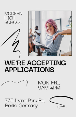 School Apply Announcement Flyer 5.5x8.5in Tasarım Şablonu