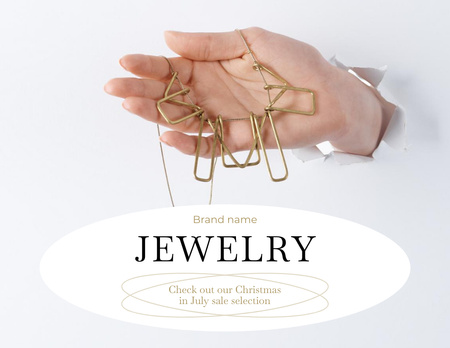 Plantilla de diseño de Sale of Gold Necklaces for Women Flyer 8.5x11in Horizontal 