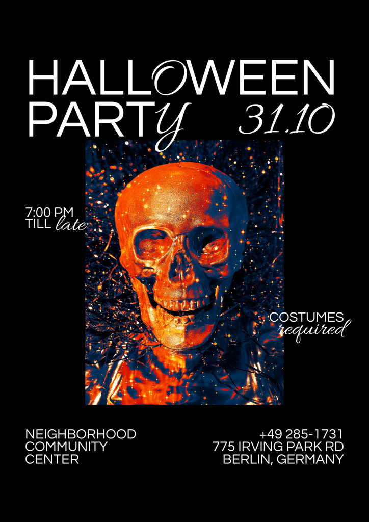 Halloween Party Announcement with Laughing Skull Poster Modelo de Design