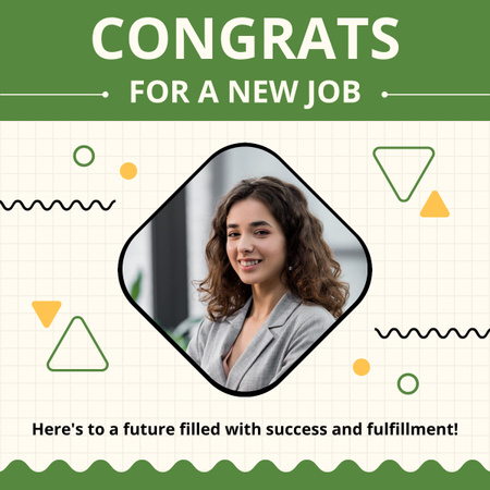 Ontwerpsjabloon van LinkedIn post van Gefeliciteerd met een nieuwe baan voor de jonge vrouw op groen