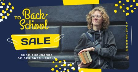 Voltar para a escola venda estudante segurando livros Facebook AD Modelo de Design