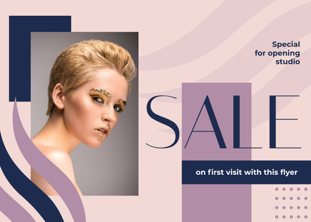 Designvorlage Salon-Verkaufsangebot mit Frau mit kreativem Make-up für Flyer 5x7in Horizontal