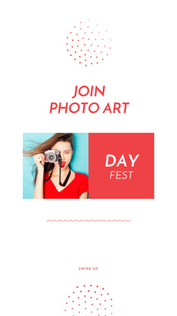 Designvorlage festivalankündigung zum fotokunsttag mit frau mit kamera für Instagram Story
