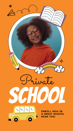 Plantilla de diseño de Anuncio de solicitud de escuela privada con alumno sonriente Instagram Video Story 