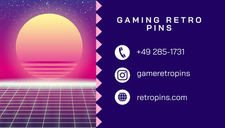 Ontwerpsjabloon van Business Card US van Aanbieding retro gaming-pins met kosmisch thema