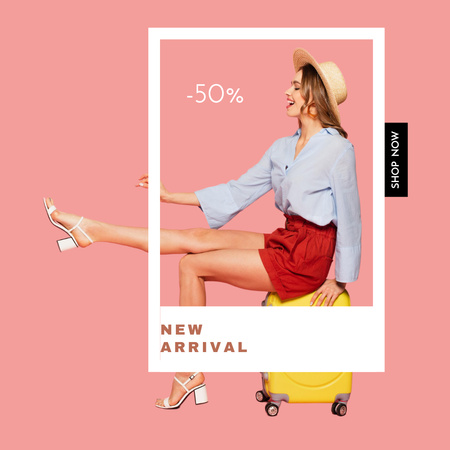 Modèle de visuel Nouvelle annonce d'arrivée de mode avec une femme assise sur une valise - Instagram