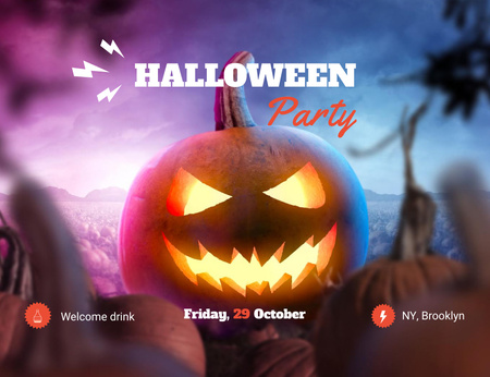 Plantilla de diseño de Halloween Party With Spooky Glowing Pumpkin Invitation 13.9x10.7cm Horizontal 