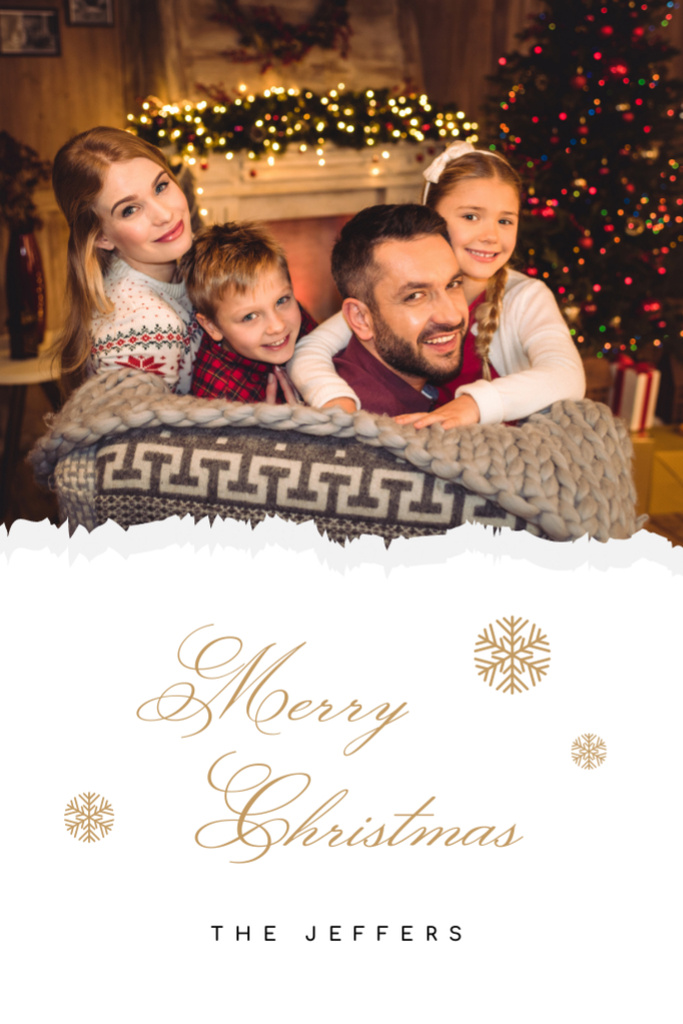 Ontwerpsjabloon van Postcard 4x6in Vertical van Christmas Cheers With Family By Decorated Fir Tree