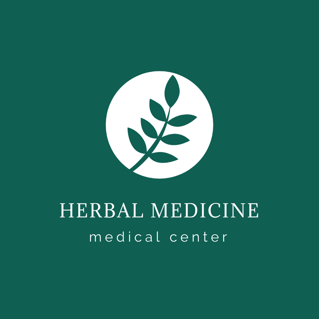 Medical Center Offer on Green Logo 1080x1080pxデザインテンプレート