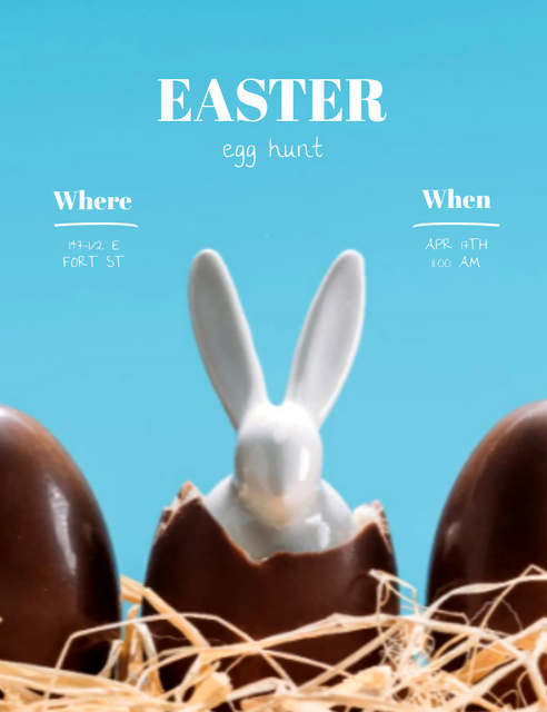 Plantilla de diseño de Easter Egg Hunt Announcement with Figurine on Bunny Invitation 13.9x10.7cm 
