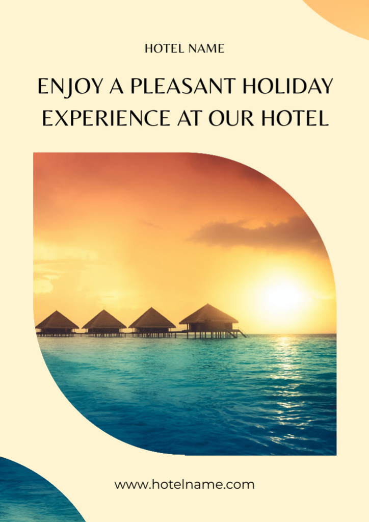 Luxury Hotel Ad Newsletter Modelo de Design