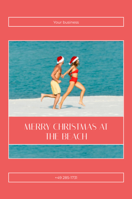 Modèle de visuel Christmas In July At The Beach Celebration In Santa Hats - Postcard 4x6in Vertical