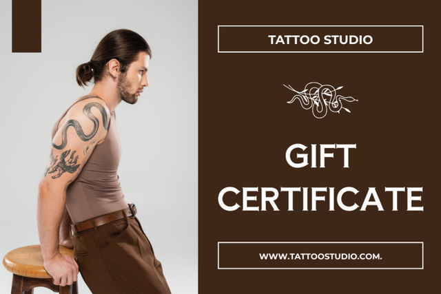 Ontwerpsjabloon van Gift Certificate van Tattoo Studio Offer Service With Discount In Brown