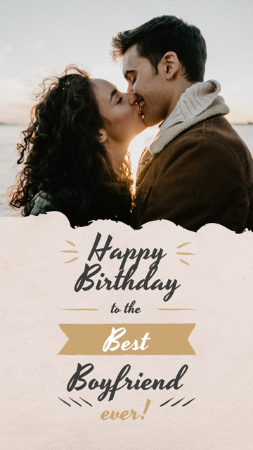 Template di design Happy couple kissing at the beach Instagram Story