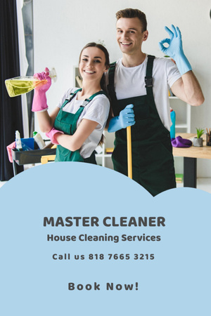 Platilla de diseño Qualified Cleaning Service Promotion with Smiling Team Flyer 4x6in