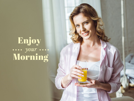 egy nő élvezi a reggelt juice-szal Presentation tervezősablon