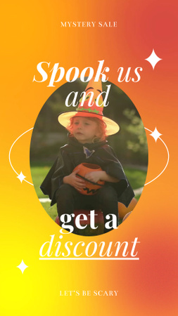 Platilla de diseño Halloween Discount Offer with Cute Boy in Costume Instagram Video Story